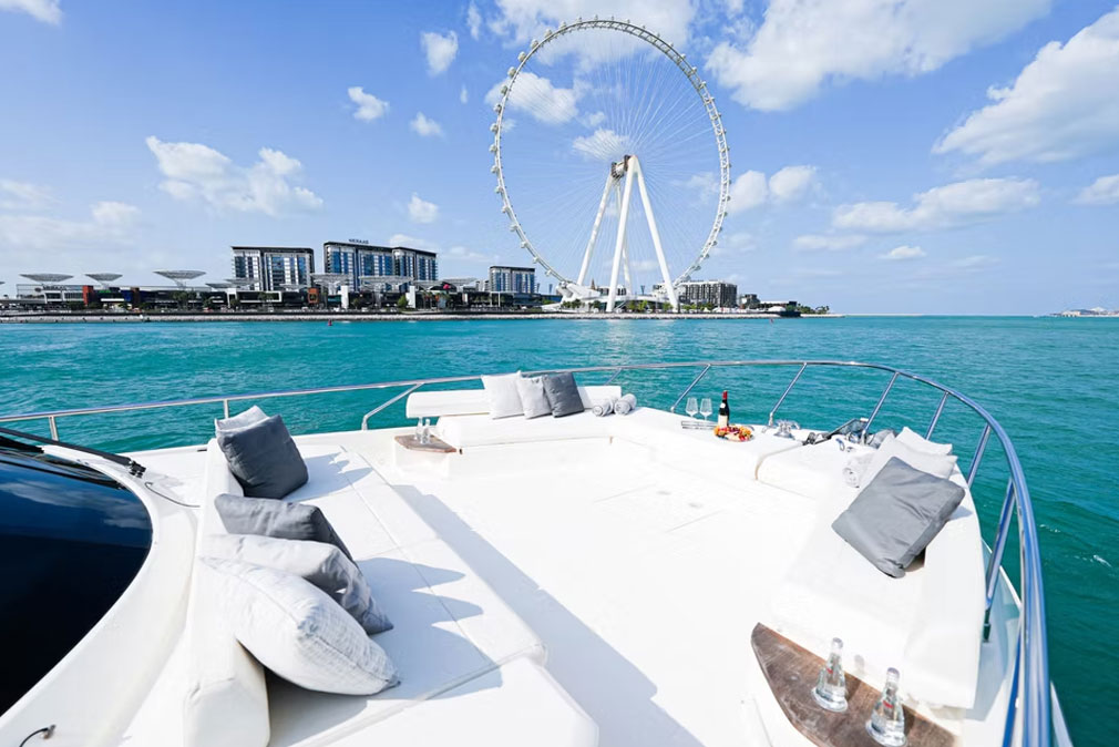 Auklet 67 Feet Yacht Rental Dubai – Luxury Yacht with Premium Amenities ...